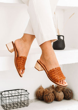 Santorini Woven Mule - Cognac