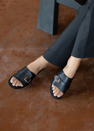 Osaka Flat Sandal - Black